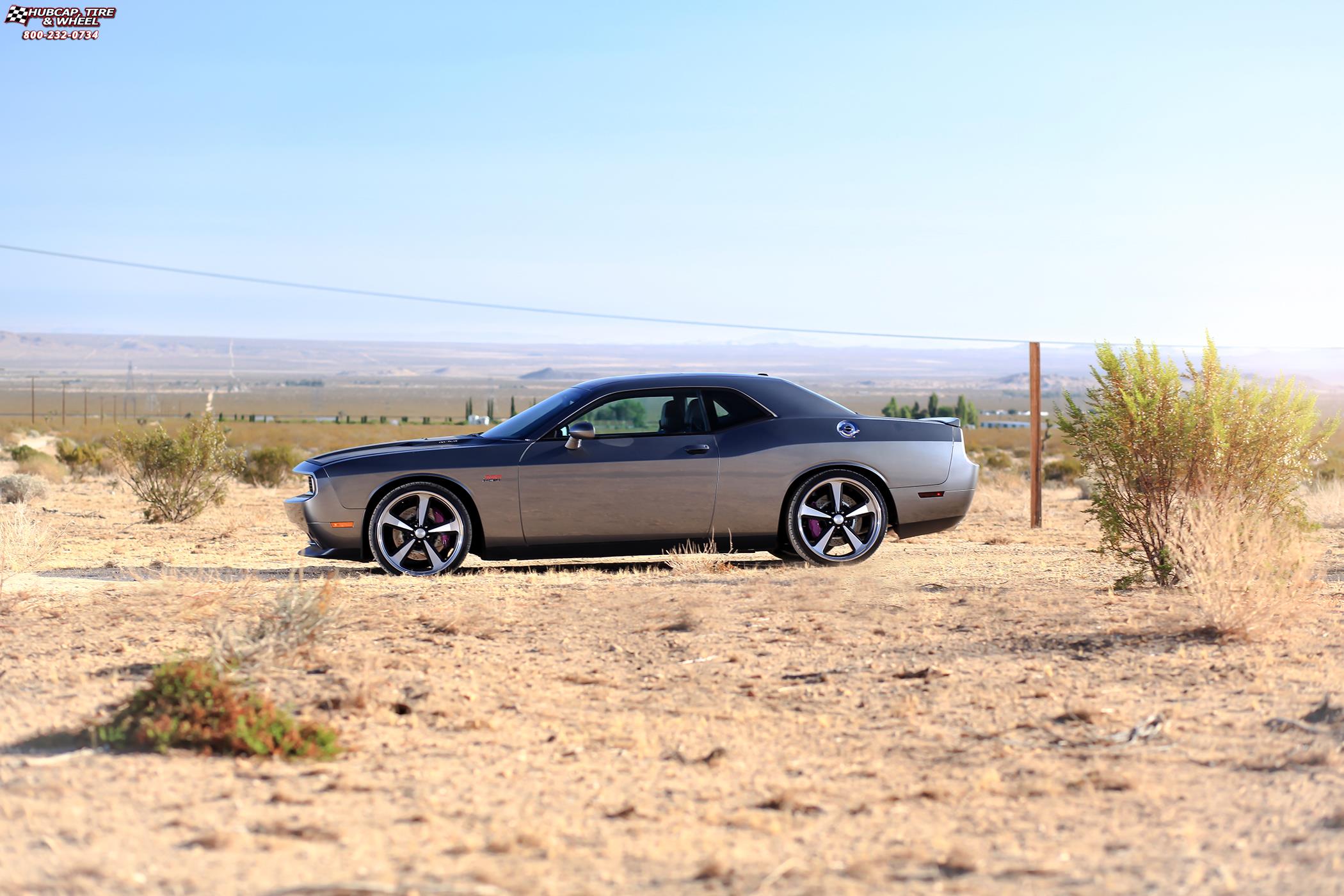 vehicle gallery/dodge challenger rt us mags bandit u418 22X9  Black Machined wheels and rims